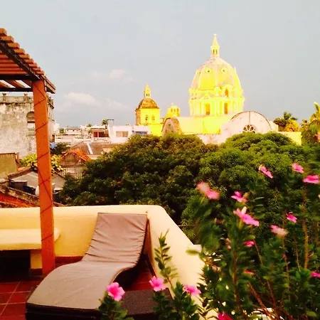 Casa Calamari Hotel 3*