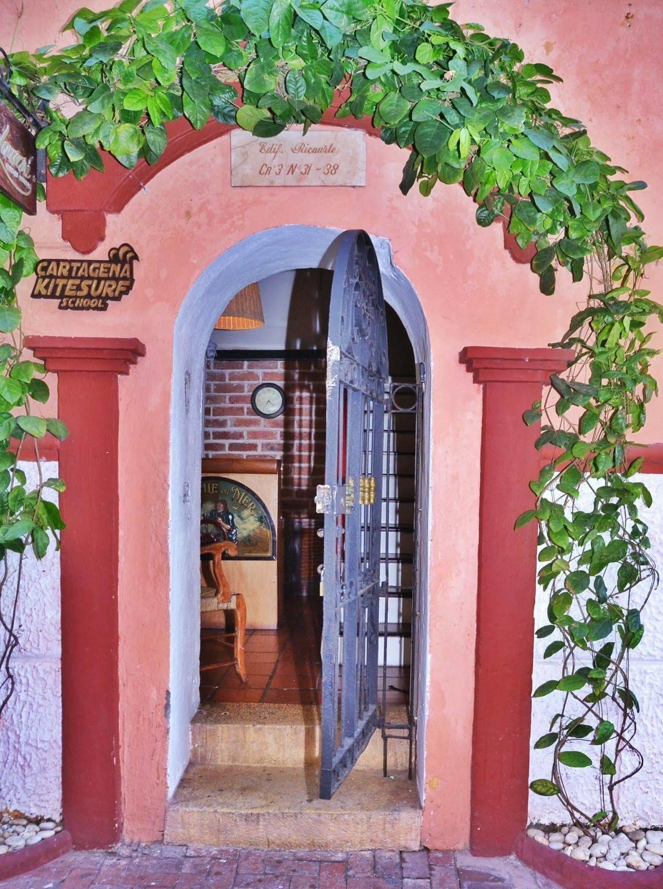 Casa Calamari Hotel 3*